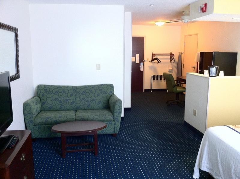 Studios And Suites 4 Less - Gum Road Chesapeake Værelse billede
