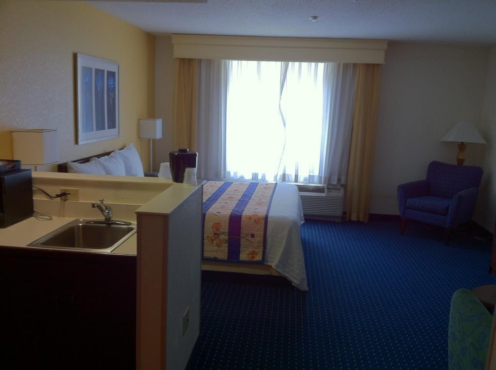 Studios And Suites 4 Less - Gum Road Chesapeake Værelse billede