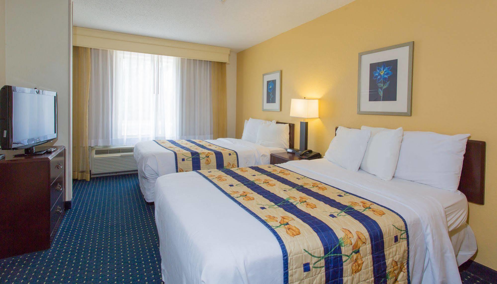 Studios And Suites 4 Less - Gum Road Chesapeake Eksteriør billede